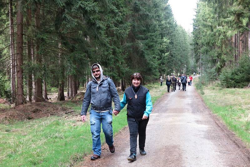 V okolí Černošína se uskutečnil tradiční turistický pochod Bílou vlčí stopou.