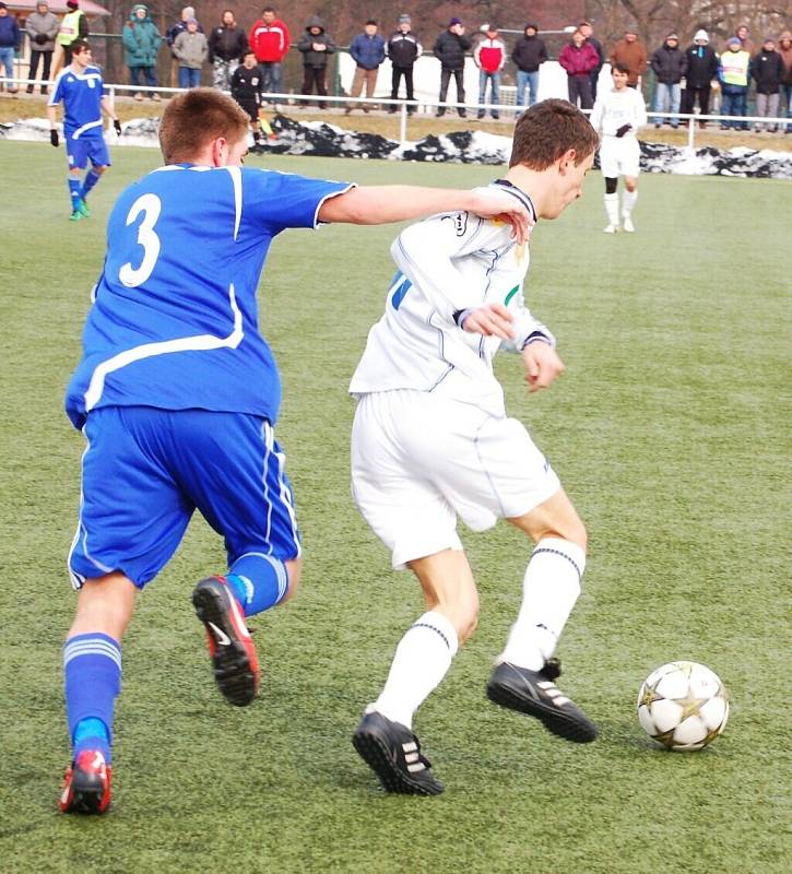 Fotbalisté divizního FK Tachov po dvou remízách porazili FC ZVVZ Milevsko 2:0.