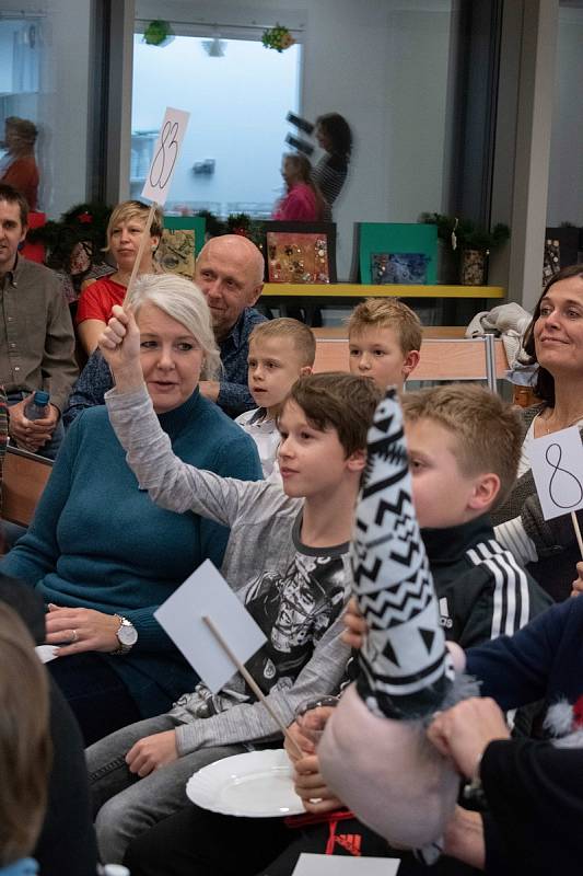 Žáci z Velkého Března podpořili svého kamaráda Martínka Fun dražbou.