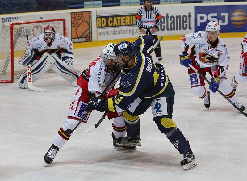 Hokejisté Ústí (modro-žlutí) doma porazili Prostějov 3:2.
