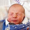 Matyáš Janda se narodil 8. listopadu ve 2.42 hodin mamince Petře Bayerové z Teplic. Měřil 46 cm a vážil 3,00 kg.