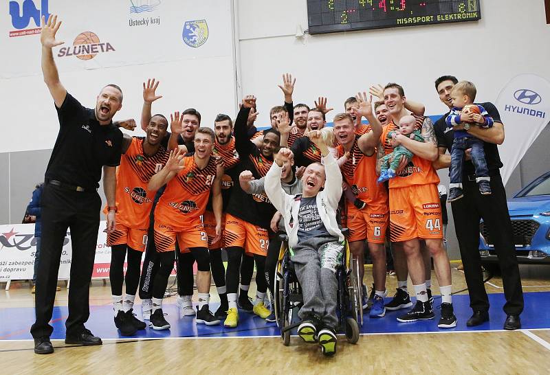 Basketbalové derby mezi Ústím nad Labem a Děčínem.