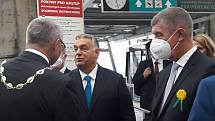 Maďarský premiér Viktor Orbán a jeho český protějšek Andrej Babiš u zámečku Větruše v Ústí nad Labem
