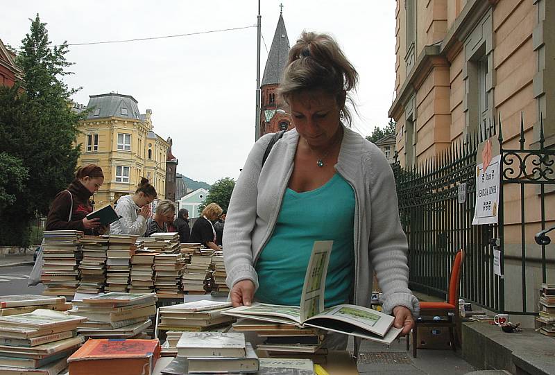 Burza knih nabízí tituly, které v knihkupectví nekoupíte.