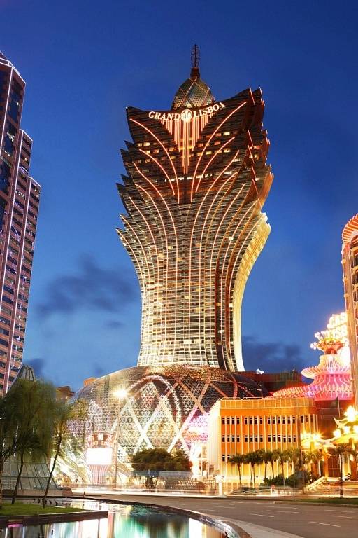 Grand Lisboa, Macao, Čína – 261 m.