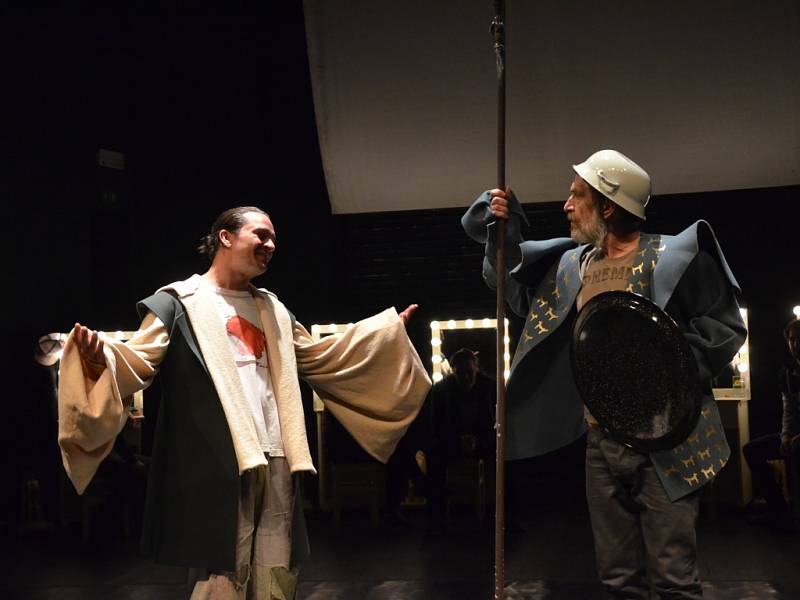 Reprízy Dona Quijota má Činoherák Ústí: pondělí 27. dubna a pátek 29. května.