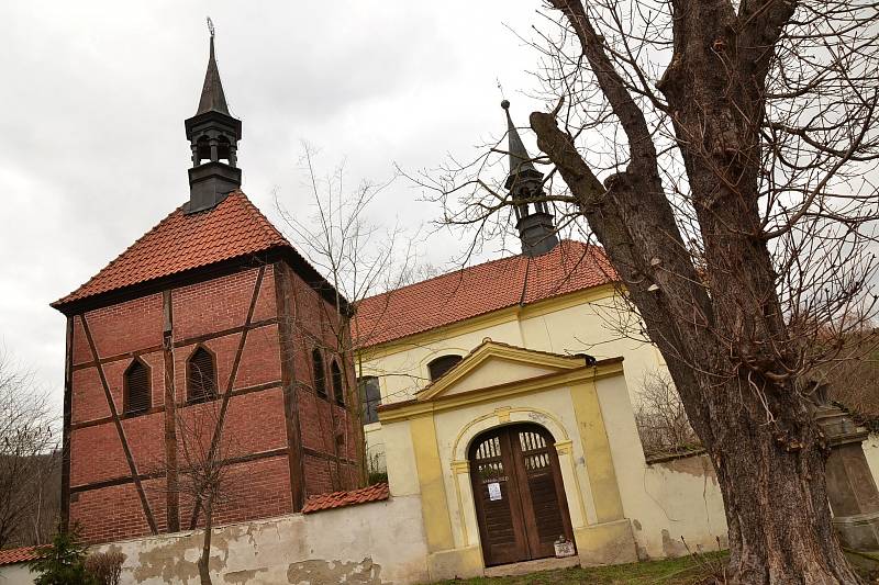 Církvice nabízejí procházku a kostel s kulturním programem