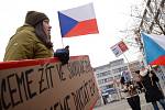 Demonstrace proti vládním protiepidemickým opatřením v centru Ústí nad Labem