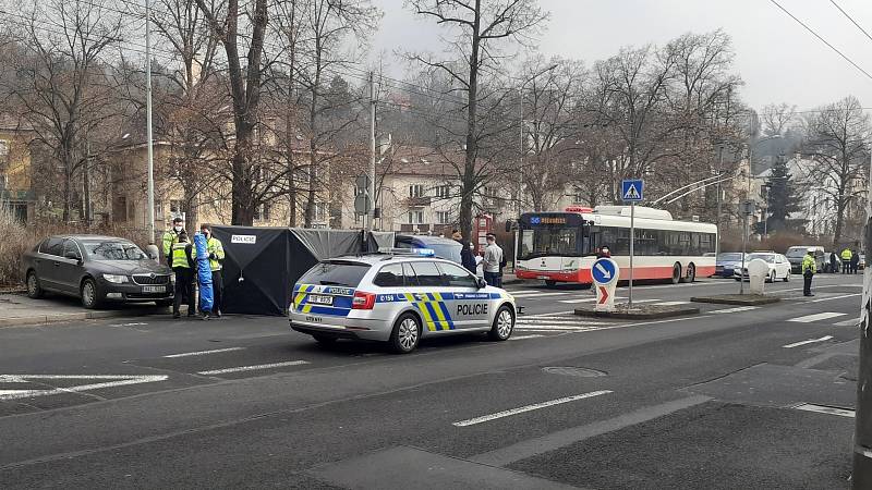 Tragická nehoda v Masarykově ulici v Ústí nad Labem, kde automobil srazil a usmrtil seniorku