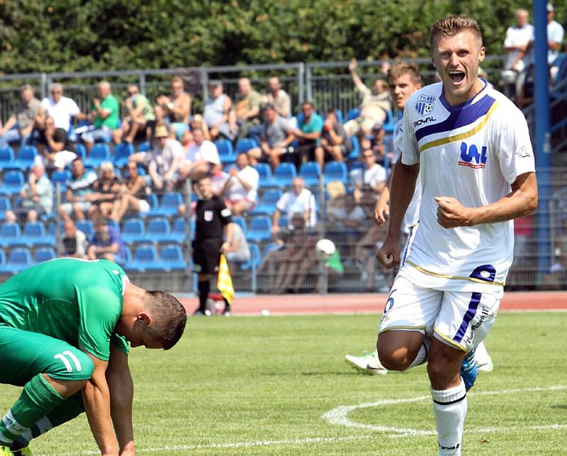 Hráči ústecké Army nedali šanci nováčkovi soutěže Vltavínu a vyhráli jasně 3:0.