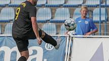 Severočeský souboj FK Ústí nad Labem – FK Přepeře (v černém) vítěze neměl. Zápas skončil 2:2. Foto: FK Ústí/ M. Solař