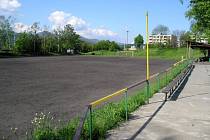 Mojžíř byl jedním z posledních klubů, kde se hrálo na škvárovém povrchu. Nového travnatého pažitu se klub dočkal až v roce 2006.