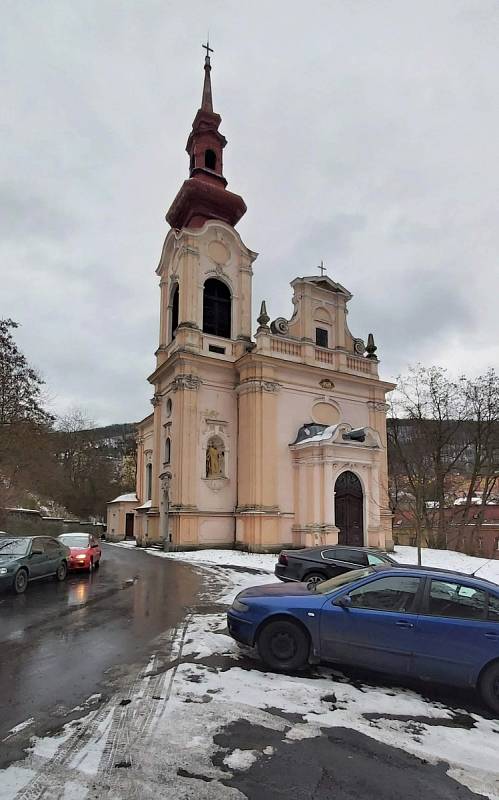 Obvod Střekov v Ústí nad Labem. Kostel