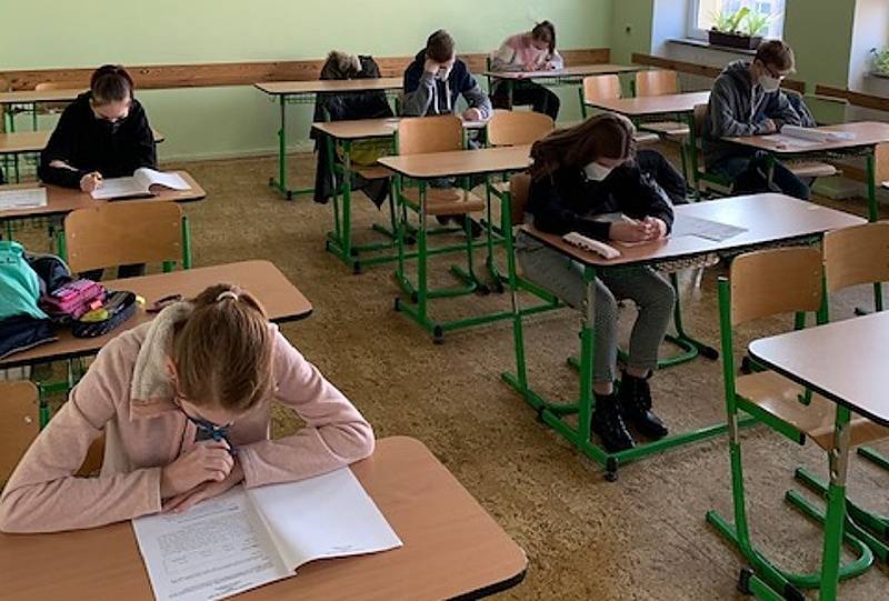 Žáci 9. ročníku ZŠ SNP 6 skládali Deutsches Sprachdiplom
