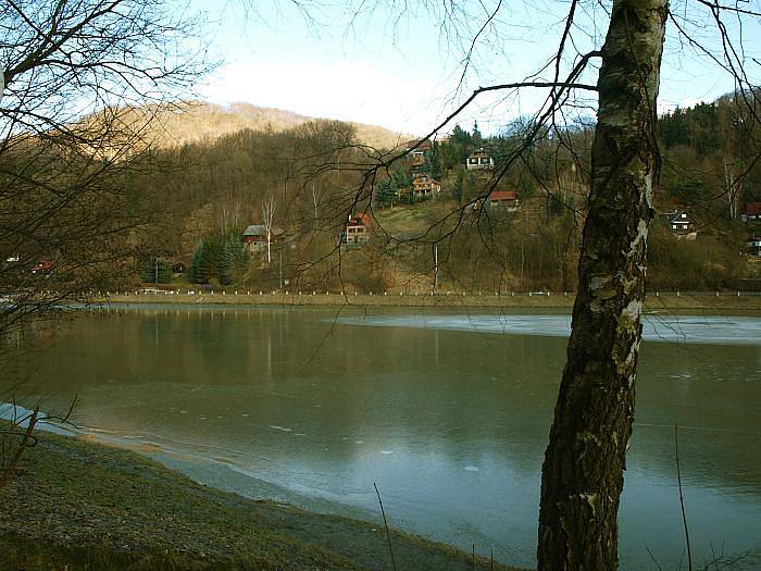 Všichni ti, kteří si tipovali, že jsme fotili přehradu v Povrlech, měli pravdu...