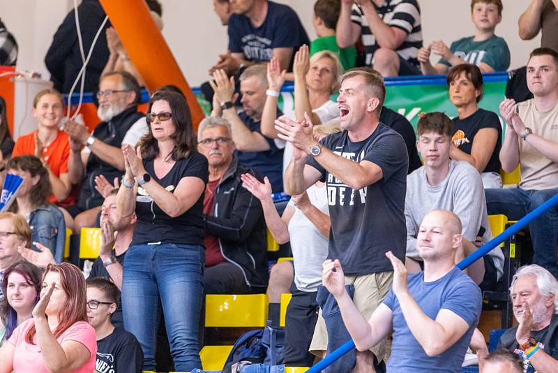 Sluneta Ústí nad Labem vs. Basket Brno.