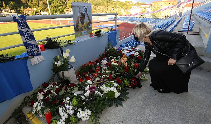 Smuteční rozloučení s fotbalistou Army Radimem Novákem na fotbalové stadionu v Ústí nad Labem.