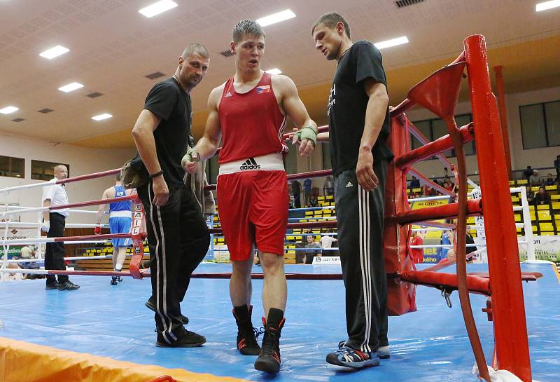 V Ústí se rvou boxeři z celého světa, dorazil i olympijský medailista z Ria Harutjunjanen.