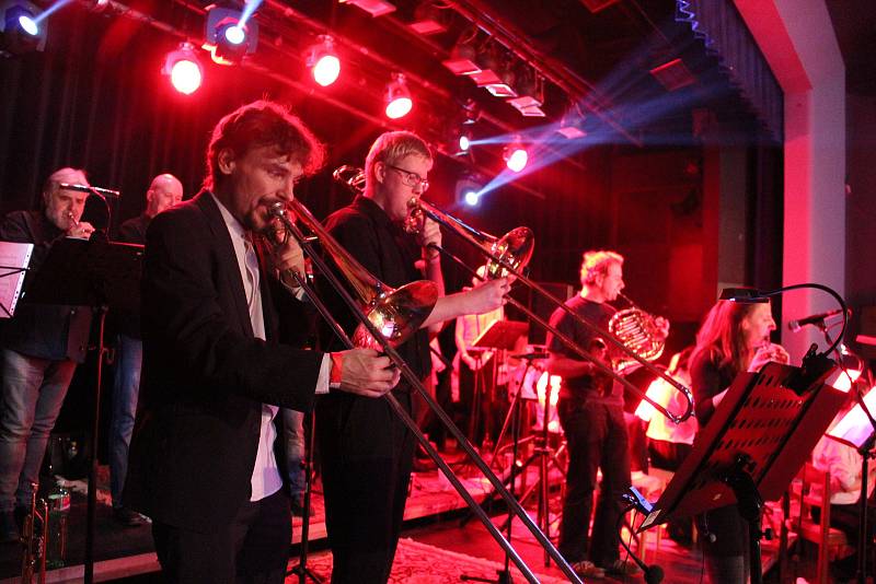 27. vánoční benefiční koncert The Boom s orchestrem