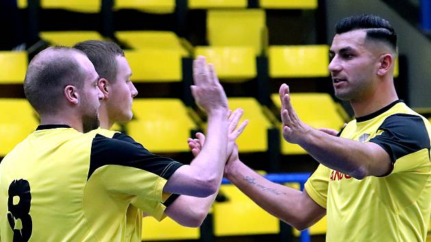 Futsalisté Rapidu (zleva Tomáš Vobořil, Tomáš Jelínek, Lukáš Krok)