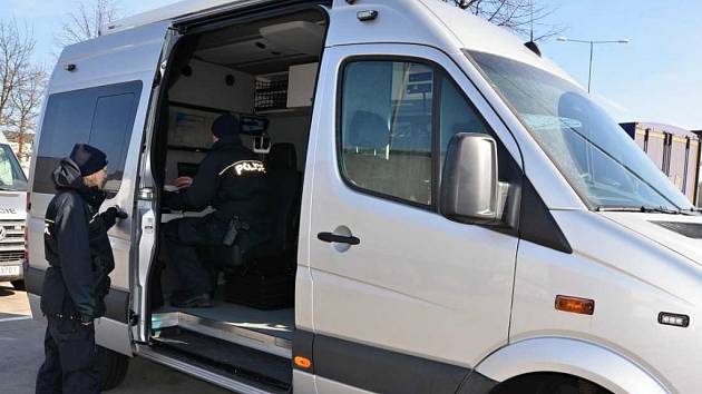 Nový schengenbus cizinecké policie v Ústeckém kraji.