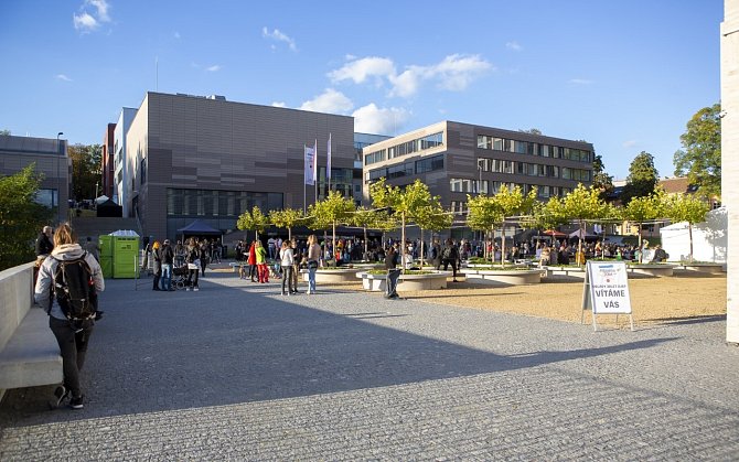 Univerzita Jana Evangelisty Purkyně v Ústí nad Labem pořádá ve čtvrtek Den otevřených dveří. Na snímku je Kampus.