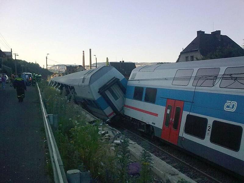 Vykolejení vlakové jednotky CityElefant ve Vaňově.