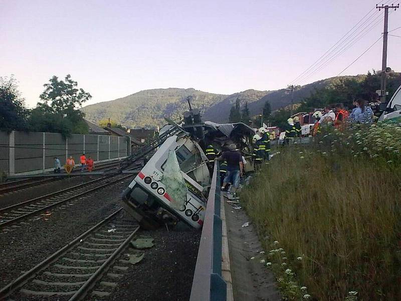 Vykolejení vlakové jednotky CityElefant ve Vaňově.