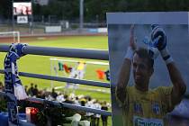 Smuteční rozloučení s fotbalistou Army Radimem Novákem na fotbalové stadionu v Ústí nad Labem.