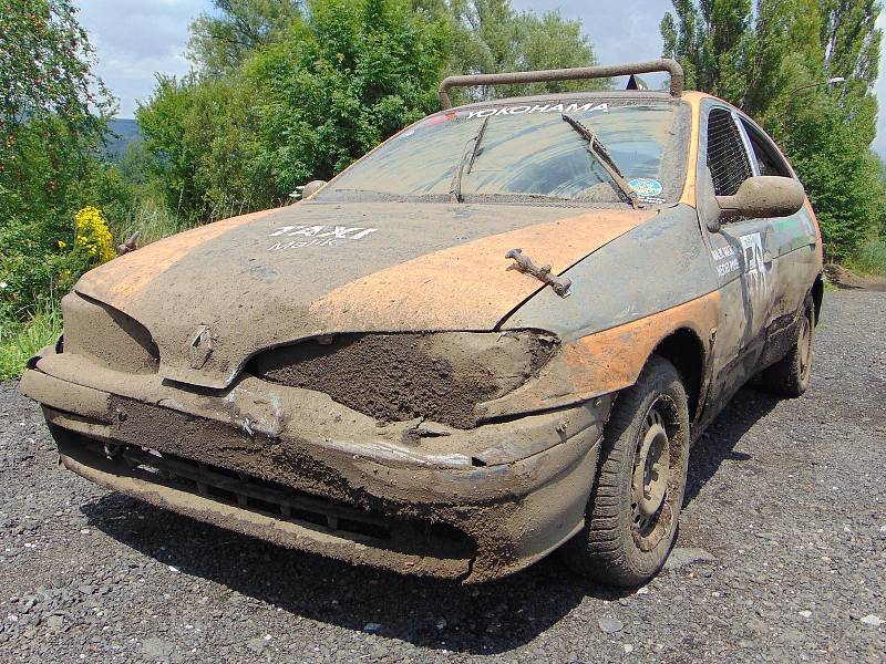 Čtvrým dílem pokračoval v sobotu sedmidílný autocrossový seriál Autopoint Cup na dráze v Chabařovicích.