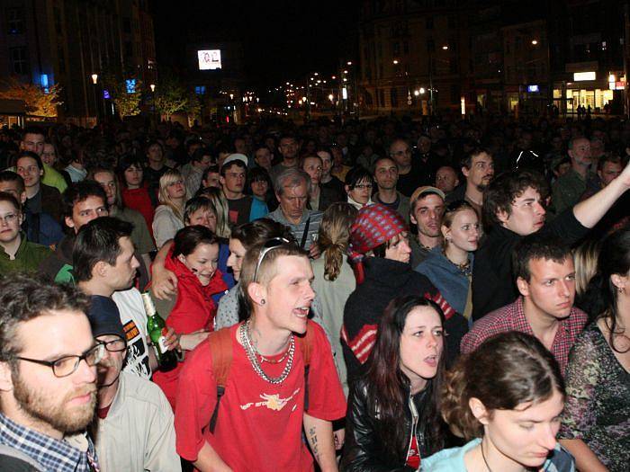 Koncert proti pochodu nacionalistů v Ústí nad Labem.