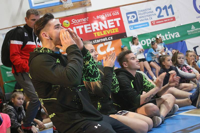 Basta Cheer Cup 2017 ve Sportcentru Sluneta.