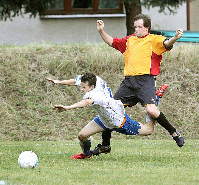 2. třída - Skorotice (bílomodří) : TJ Vaňov B (oranžovočerní)