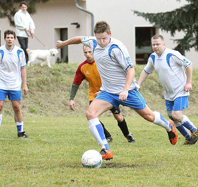 2. třída - Skorotice (bílomodří) : TJ Vaňov B (oranžovočerní)