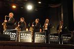  Premiéra, která vyšla. To byl skvělý koncert legendy světového swingu, show Glenn Miller Orchestra v pátek 11. ledna 2013 ve velkém sále Domu kultury v Ústí nad Labem.