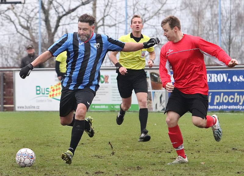 FK Chuderov (modročerní) - TJ Střekov (červenočerní) I.A třída 2019/2020 - dohrávka 1. kola 23.11. 2019 v Chuderově.