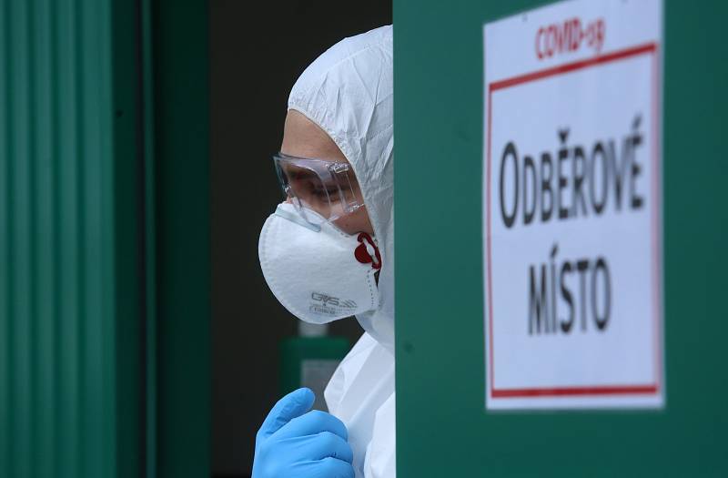 Odběrové místo pro odebírání vzorku na koronavirus u Masarykovy nemocnice v Ústí nad Labem