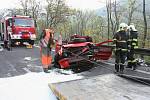 Tragická dopravní nehoda zablokovala na tři hodiny dopravu na frekventované silnici 1/30 mezi Lovosicemi a Ústím nad Labem.