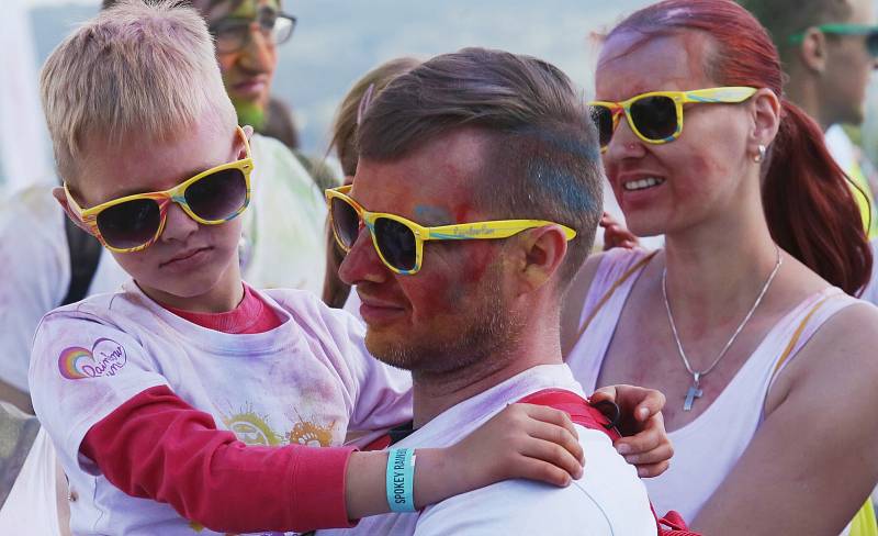 Za zábavou a za sportem dorazilo v v Ústí nad Labem na Rainbow run 2017 několik stovek návštěvníků.