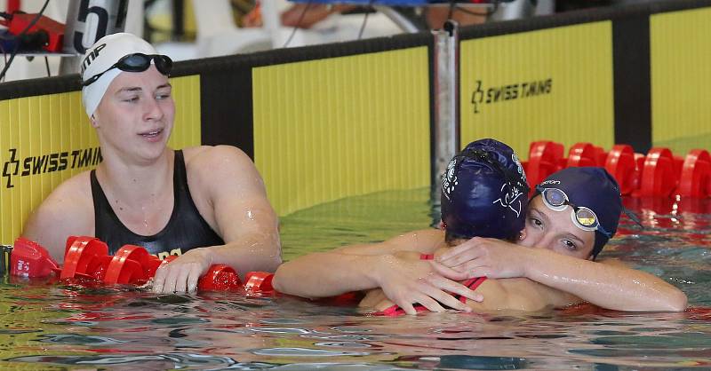 V Ústí nad Labem proběhla od pátku do neděle Velká cena Ústí nad Labem v plavání. Soutěžila i reprezentantka v plavání z Chomutova Simona Baumrtová.