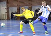 Futsalisté Rapidu Ústí n/L (žlutočerní) zvítězili po bojovném výkonu nad Chotěboří 5:2.