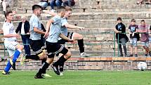 Fotbalisté Neštěmic (v šedém) doma otočili zápas proti Junioru Děčín a vyhráli 6:2. Foto: Deník/Rudolf Hoffmann