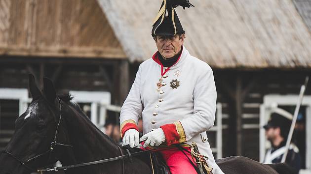 Rekonstrukce napoleonské bitvy u Chlumce. V roli generála se představil herec Vydra.