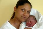 Julie Bubnárová,  porodila v ústecké porodnici dne 26. 4. 2012 (14.50) syna Tonyho (50 cm, 3,98 kg).