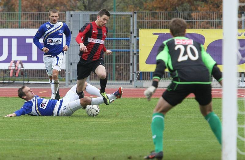 Ústečtí fotbalisté (modří) doma remizovali s Opavou 0:0.