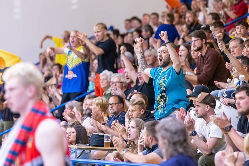 Sluneta Ústí nad Labem vs. Basket Brno.