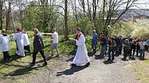 Představitelé církve v Ústí nad Labem odpoledne vystoupili na Mariánskou skálu.