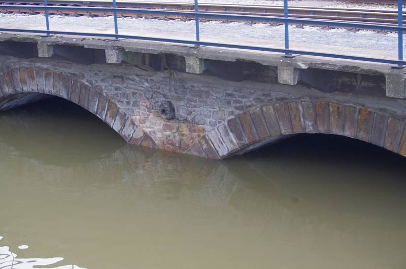 Voda v centru Ústí nad Labem, čtvrteční ráno.