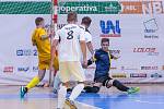Futsalisté Rapidu Ústí nad Labem v zápase s Hradištěm. Mladý brankář Opálecký