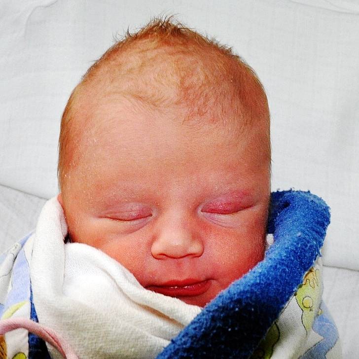 Šimon Hejda se narodil  Lucii Hejdové z Hostomic 28. listopadu  ve 21.39  hod. v teplické porodnici. Měřil 49 cm a vážil 3,2 kg.